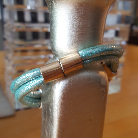 Bling bead bracelet. Never Been worn. - Picture 3 of 3